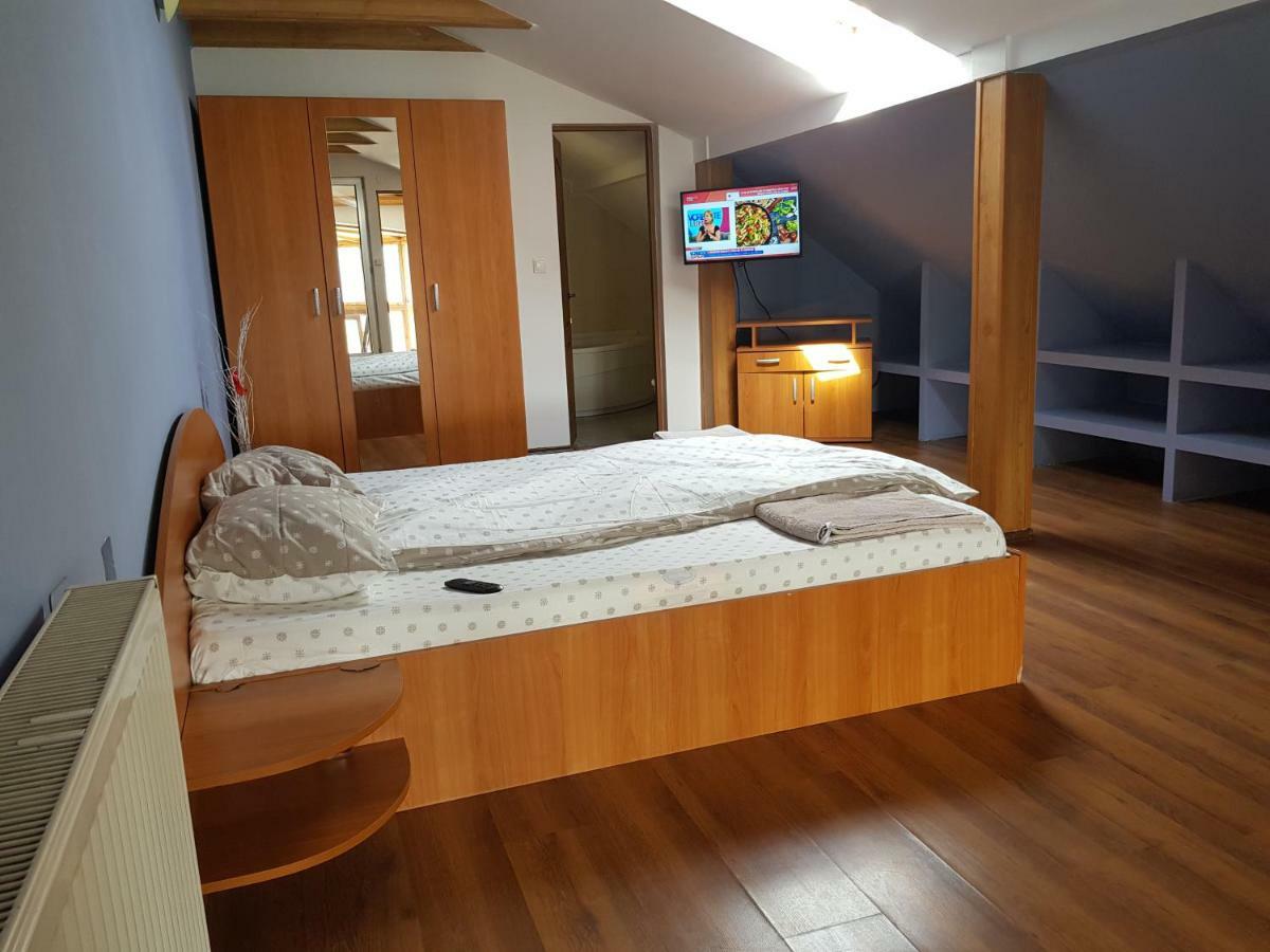 Penthouse Apartament 2 Floors, 2 Bedroom , 2 Bath, 120 Sqm , Inside Yard Parking Cluj-Napoca Exterior foto